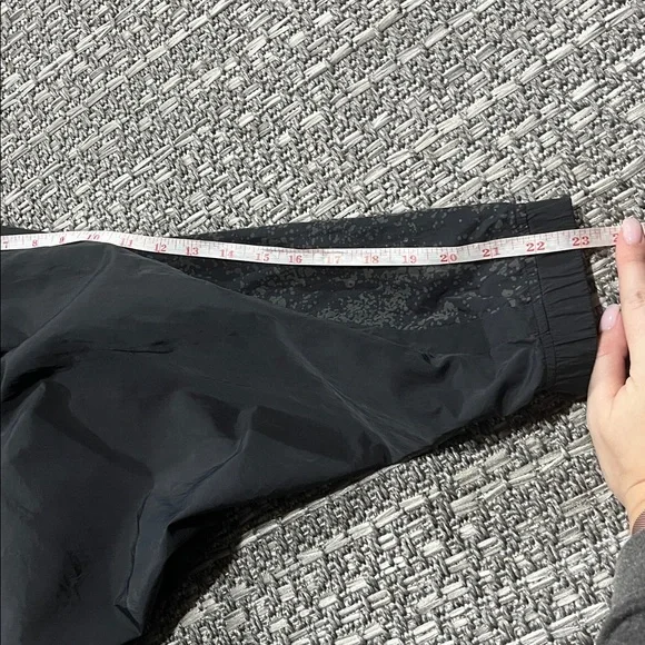 Lululemon x SoulCycle | Ride & Reflect Jacket - Picture 14 of 16